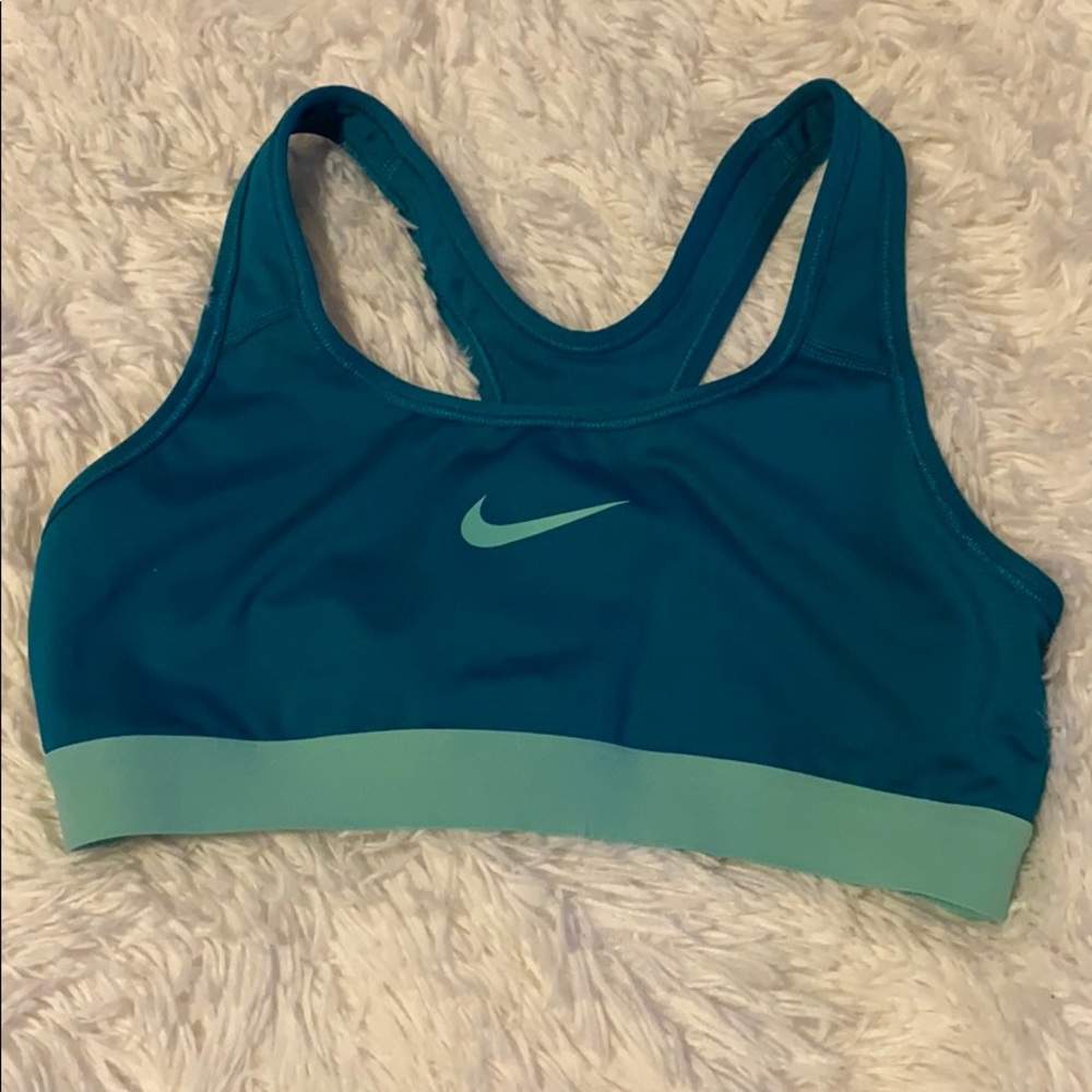 Nike sports bra- Small⭐️
